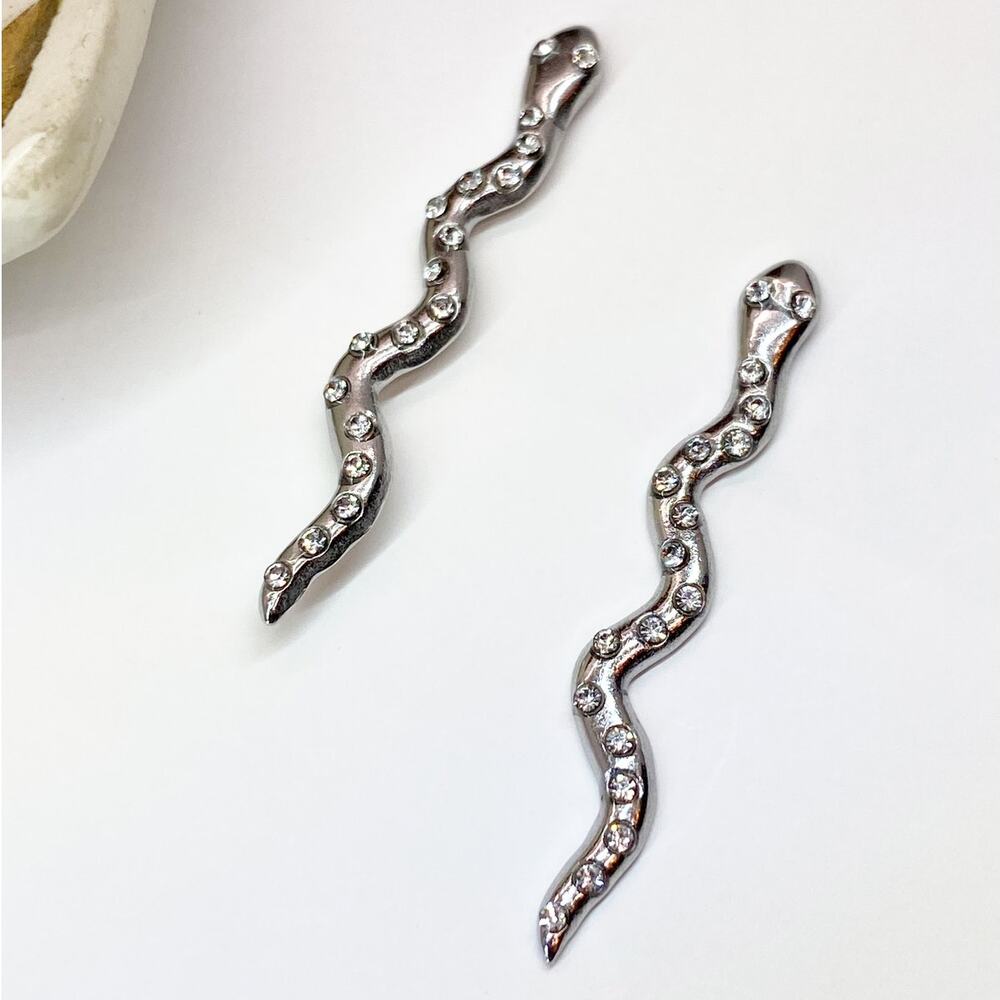 NEW Silver Snake Rhinestone Earrings - Picture 8 of 15